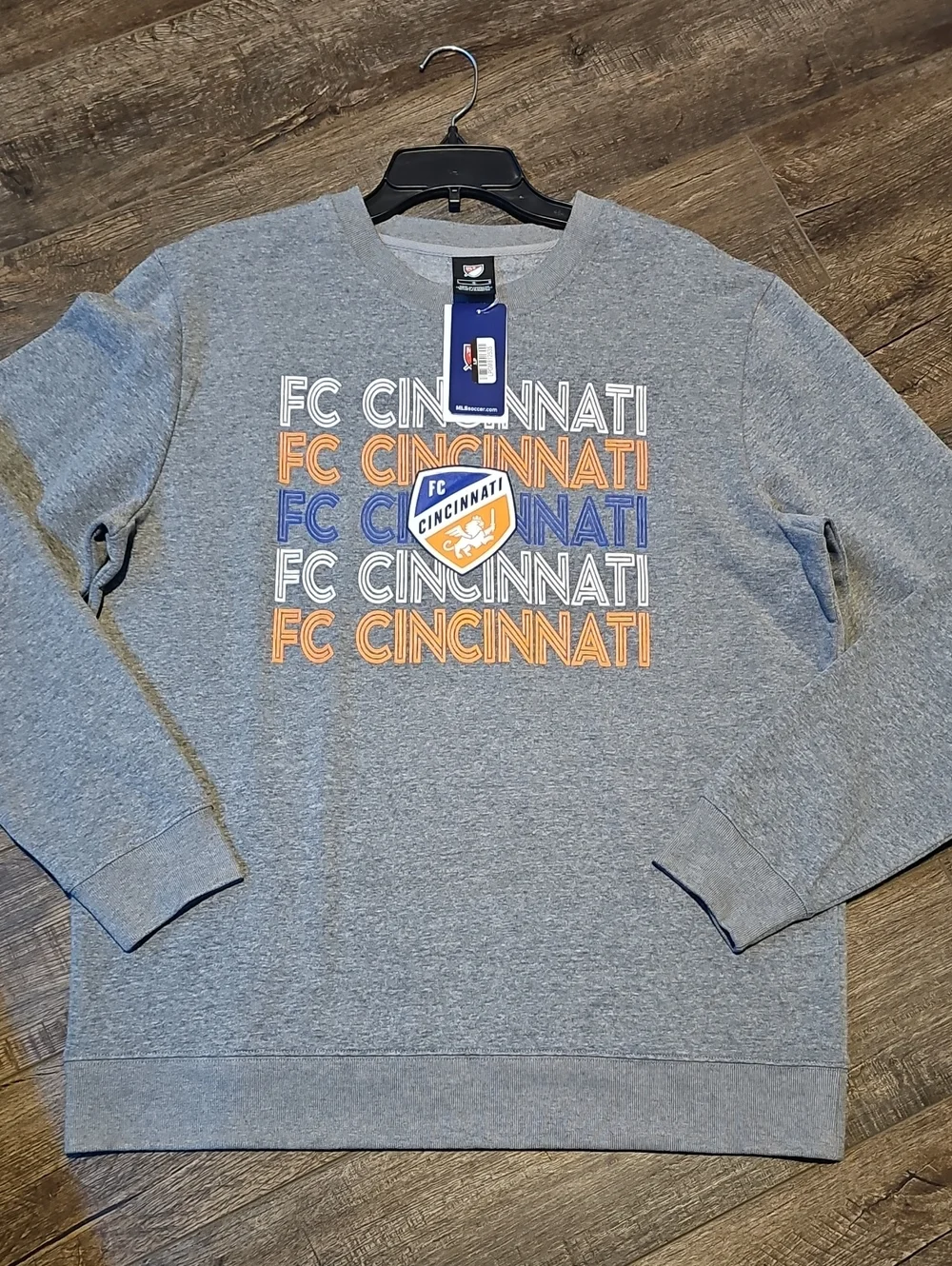 MLS FC Cincinnati Men's Large Crewneck with Orange & Blue Logo New With Tags